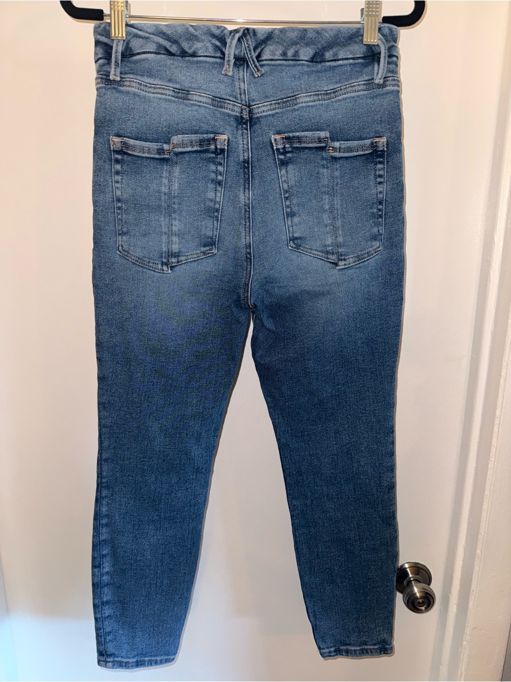 Good American Size 6/28 Medium Wash High Rise Slim Straight Jeans Indigo Stretch